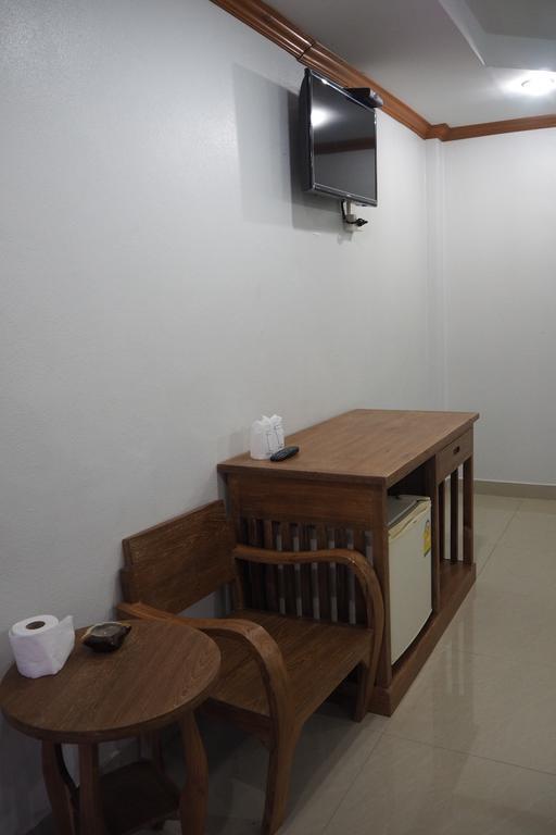 Rimmueng Resort Phanom Sarakham Exterior foto